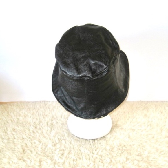 Luana Ferracuti Bucket Hat - Picture 4 of 6